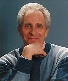 Portrait photo of Eddie Applefeld 